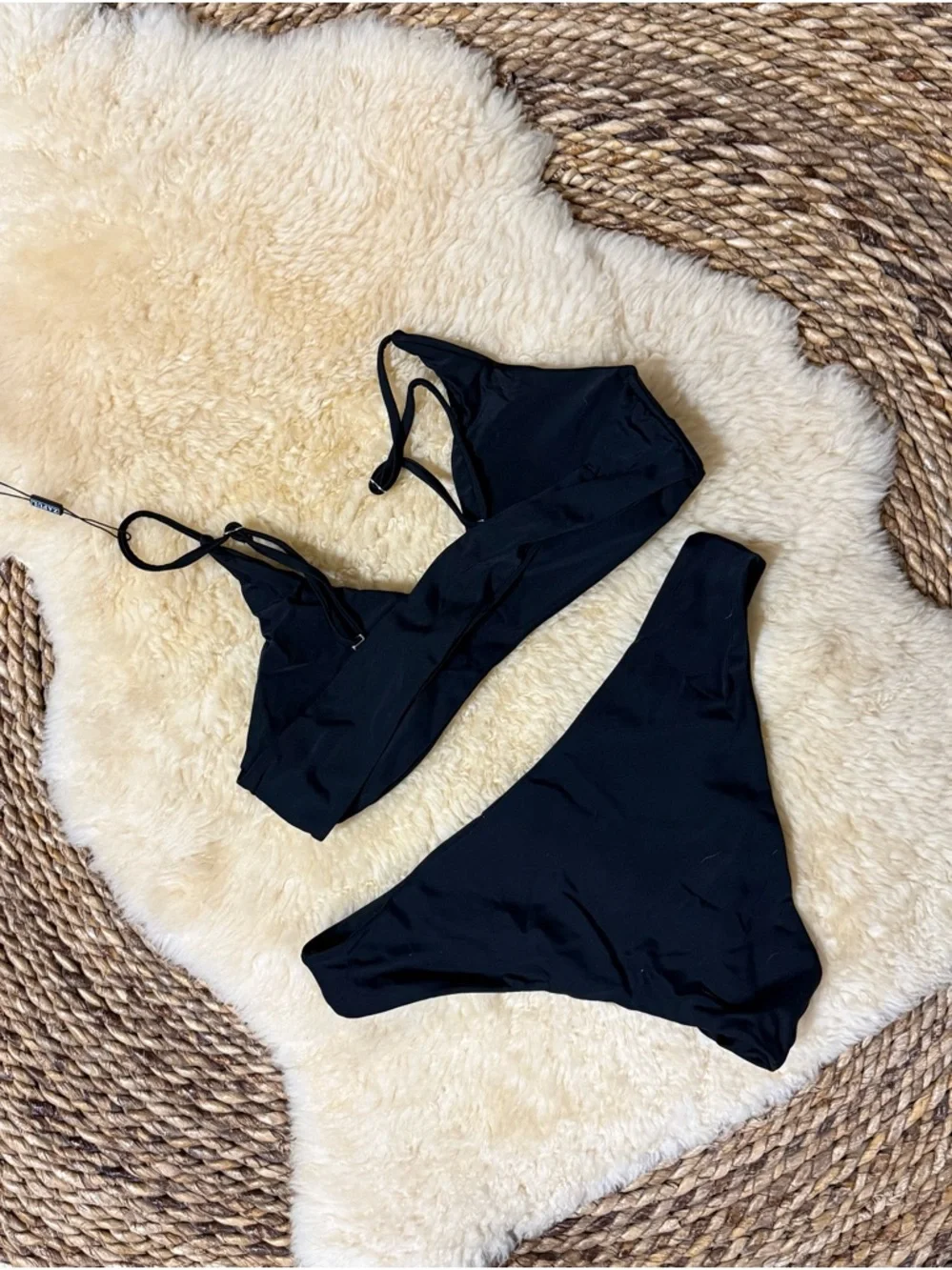 Zaful Black Two-Piece Bikini Set - Scoop Top & Classic Bottoms - Picture 2 of 3